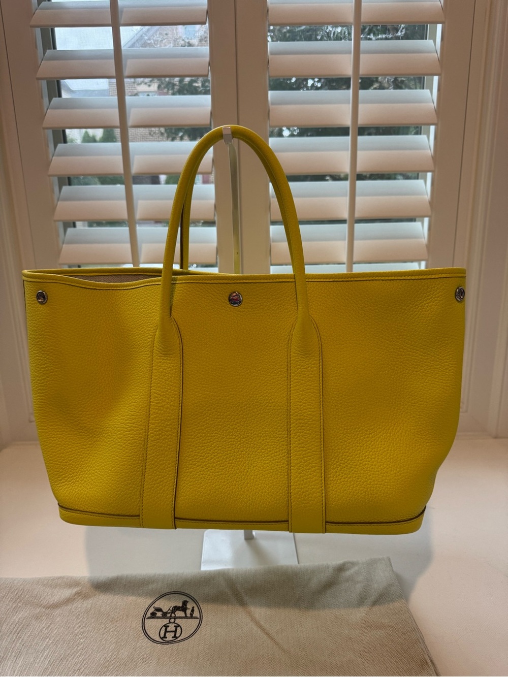 Luxe Garden Party Large Tote Bright Yellow Leather NEW Condition